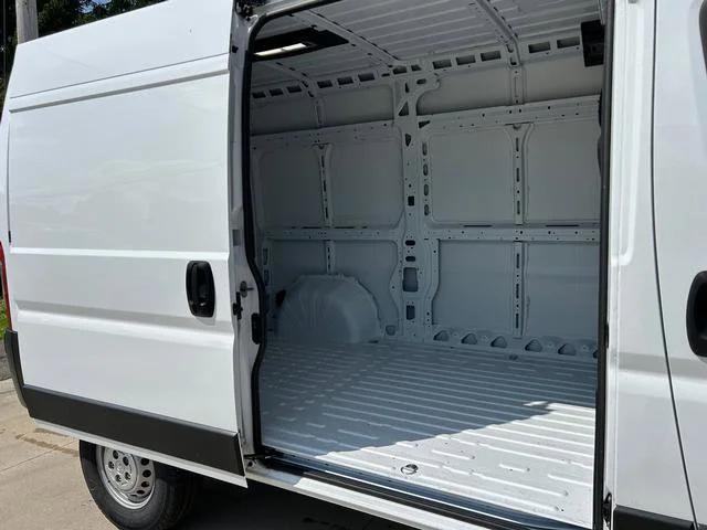 2024 Ram ProMaster Cargo Van Tradesman High Roof 136" WB w/Pass Seat