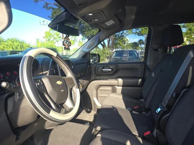 2022 Chevrolet Silverado 1500 2WD Crew Cab Short Bed Custom