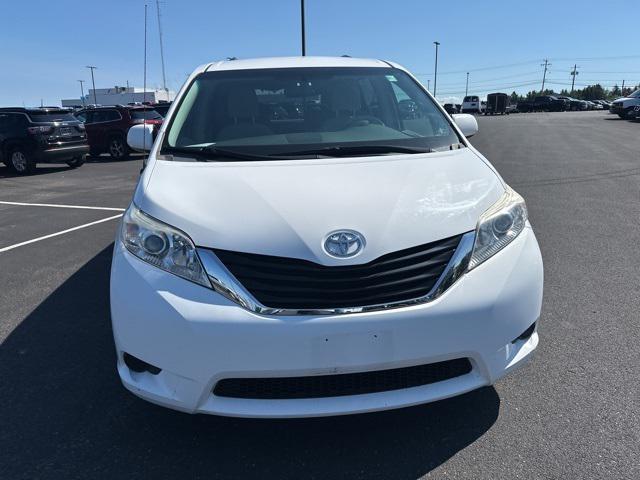 2014 Toyota Sienna LE V6 7 Passenger Mobility
