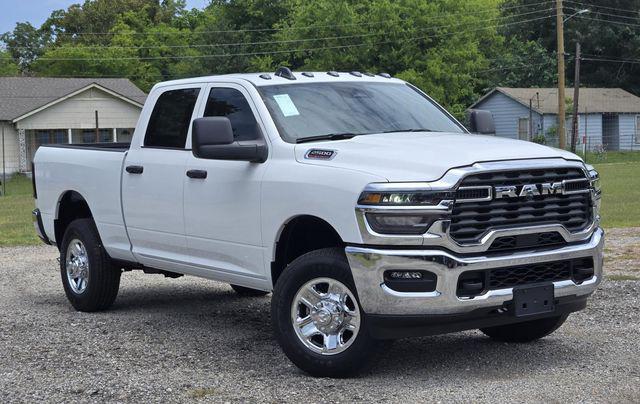 2025 RAM Ram 2500 RAM 2500 TRADESMAN CREW CAB 4X4 64 BOX