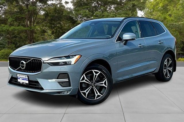 2022 Volvo XC60 B5 Momentum