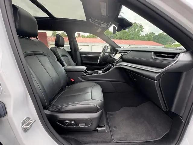 2022 Jeep Grand Cherokee L Overland 4x2