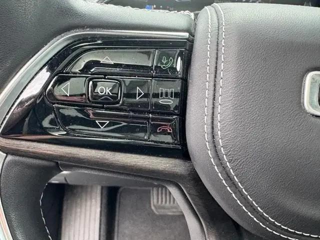 2022 Jeep Grand Cherokee L Overland 4x2