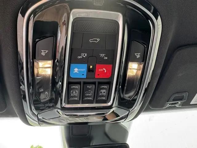 2022 Jeep Grand Cherokee L Overland 4x2