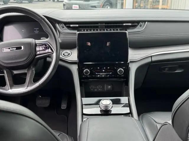 2022 Jeep Grand Cherokee L Overland 4x2