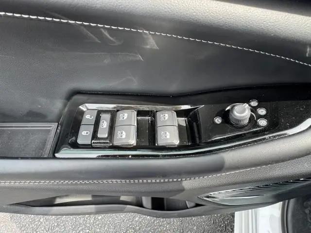 2022 Jeep Grand Cherokee L Overland 4x2