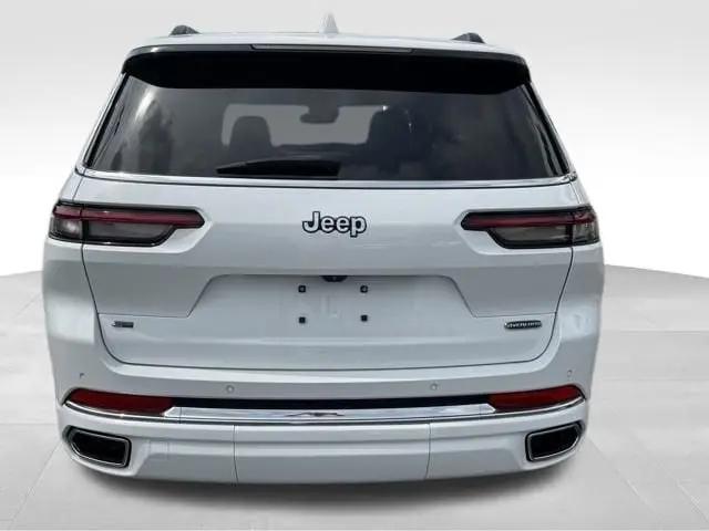 2022 Jeep Grand Cherokee L Overland 4x2