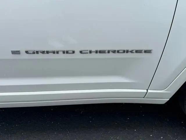2022 Jeep Grand Cherokee L Overland 4x2