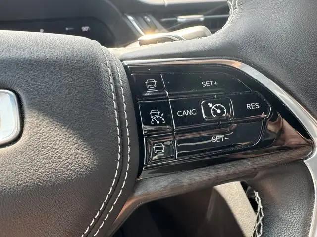 2022 Jeep Grand Cherokee L Overland 4x2