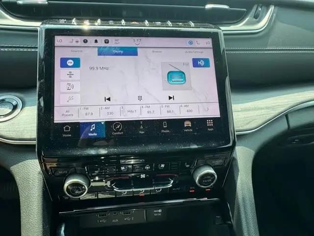 2022 Jeep Grand Cherokee L Overland 4x2