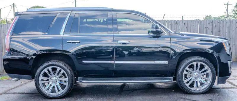 2016 Cadillac Escalade Luxury Collection