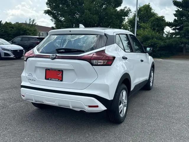 2025 Nissan Kicks S
