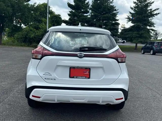 2025 Nissan Kicks S