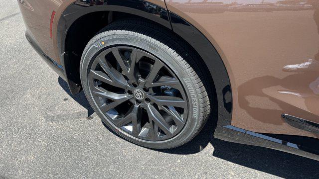 2025 Toyota Crown Signia Limited