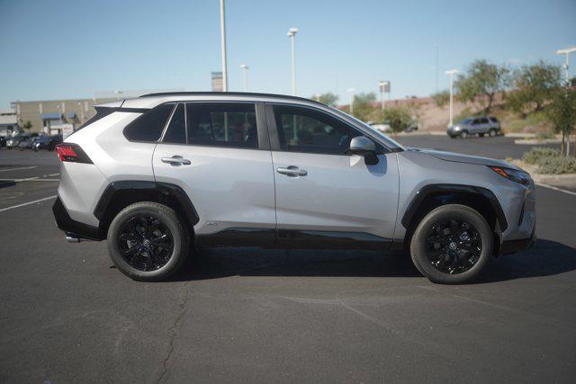 2025 Toyota RAV4 Hybrid SE