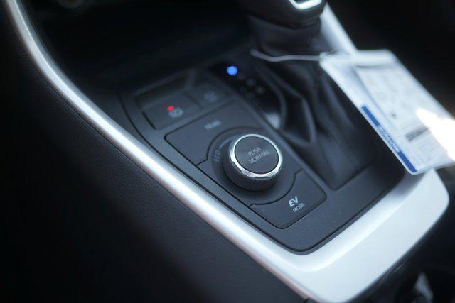 2025 Toyota RAV4 Hybrid SE