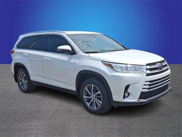 2019 Toyota Highlander SE