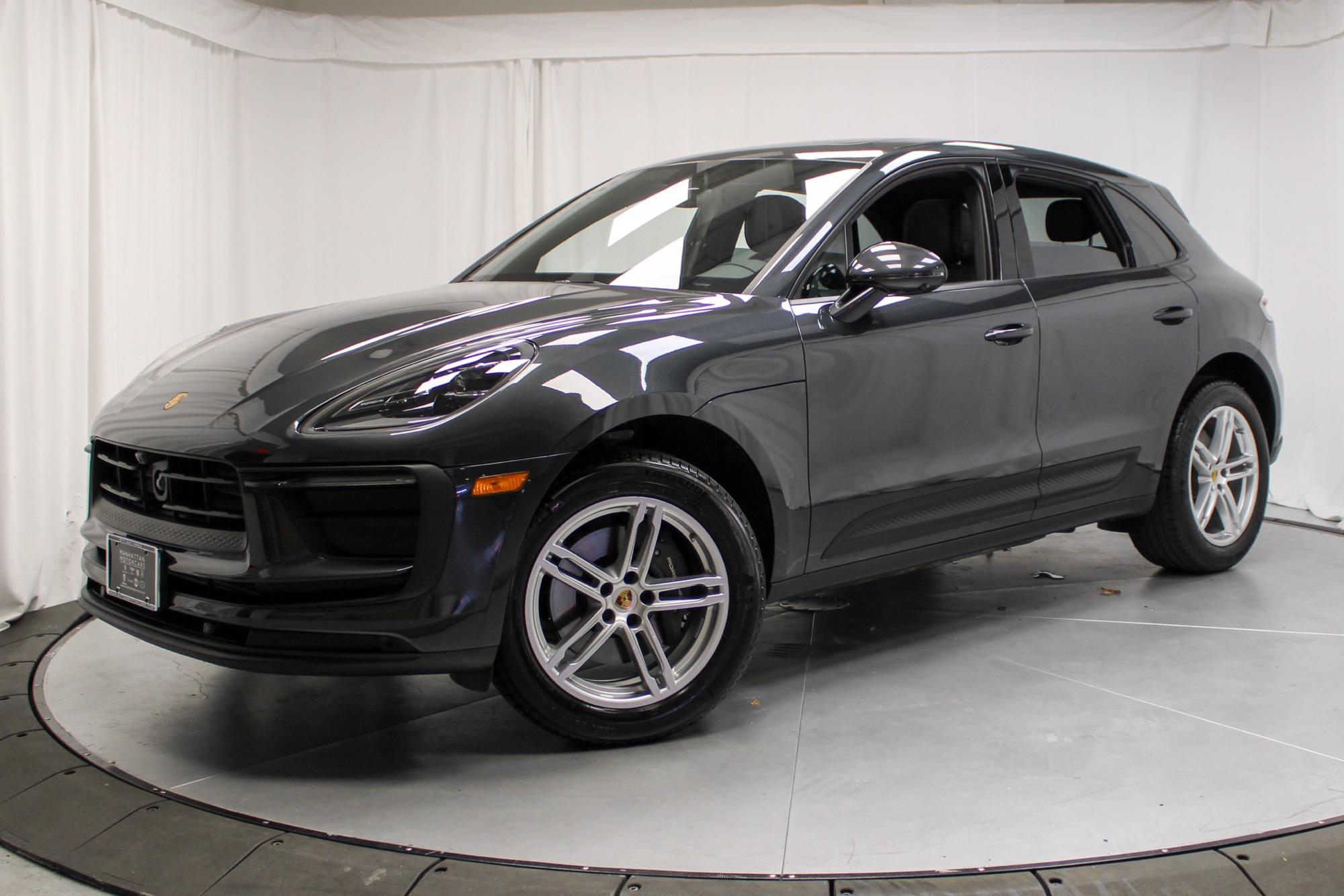 /2025 Porsche Macan
