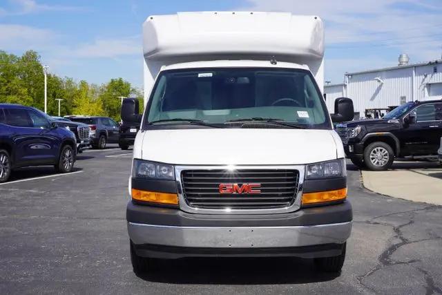 2025 GMC Savana Cutaway Work Van