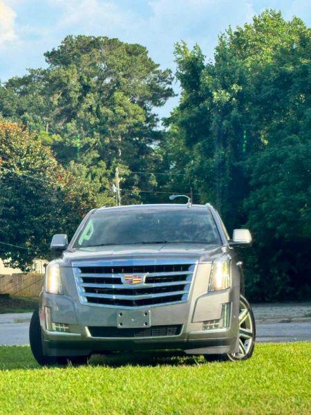 2019 Cadillac Escalade Luxury