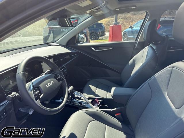 2025 Kia Niro SX