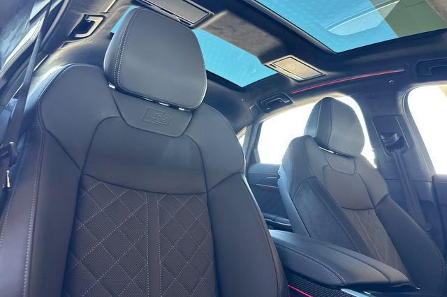 2025 Audi S8 TFSI quattro Tiptronic