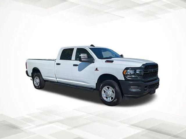 2024 RAM 2500 Tradesman Crew Cab 4x4 8 Box