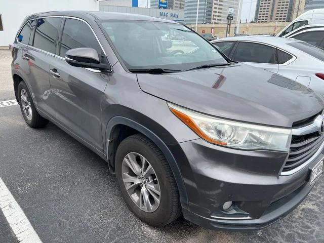2016 Toyota Highlander LE Plus V6