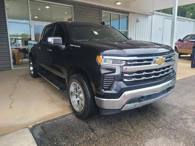 2023 Chevrolet Silverado 1500 4WD Crew Cab Short Bed LTZ