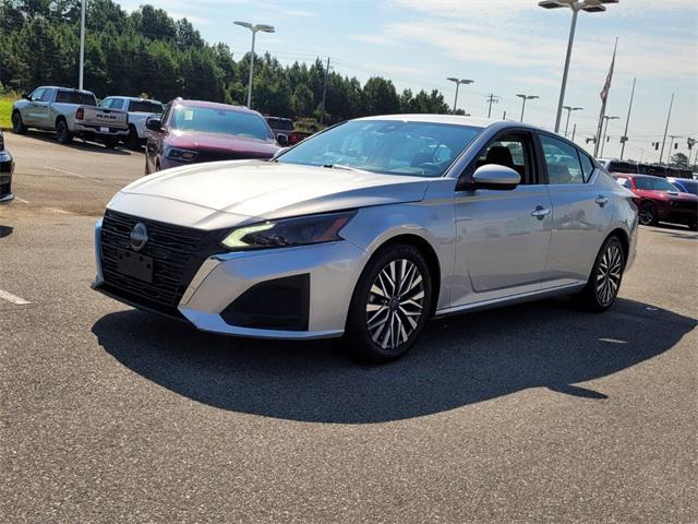 2023 Nissan Altima SV FWD