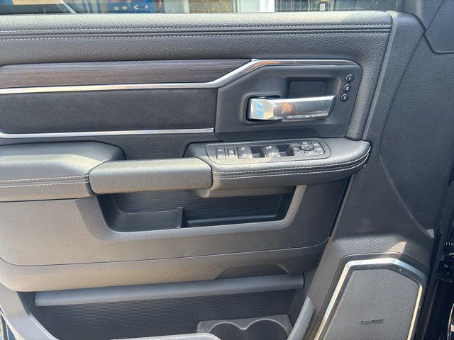 2025 RAM 2500 Laramie Crew Cab 4x4 64 Box