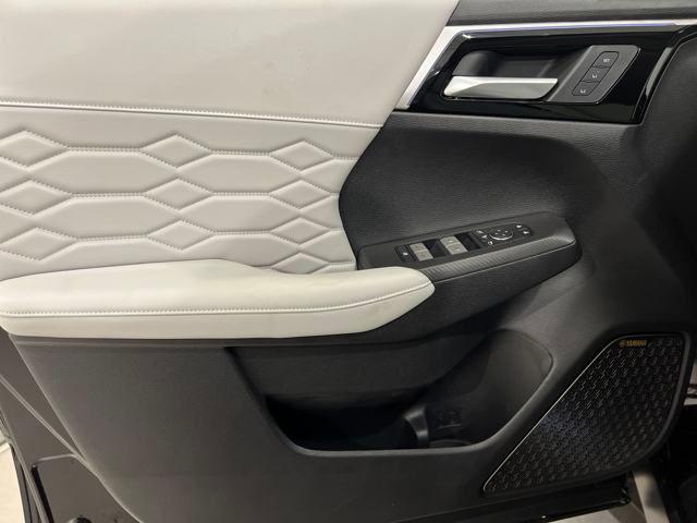 2025 Mitsubishi Outlander PLATINUM EDITION 2.5 S-AWC