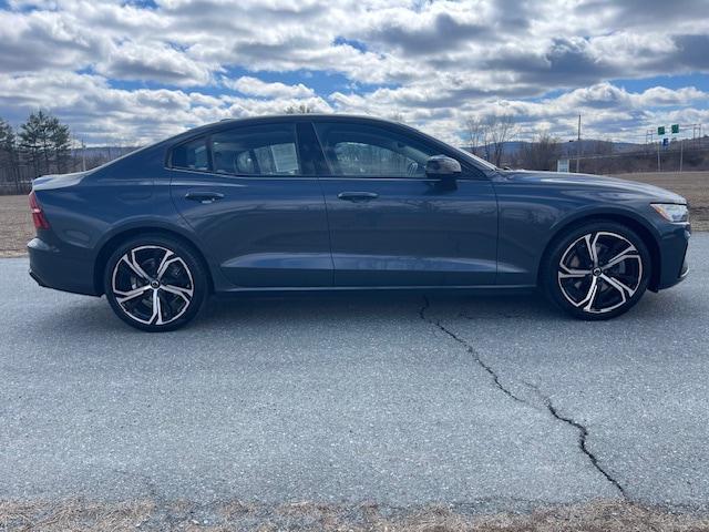 2025 Volvo S60 B5 Core