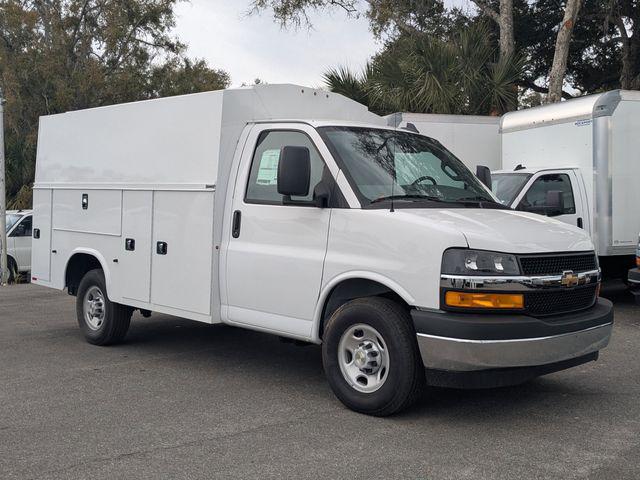 2025 Chevrolet Express Cutaway Work Van