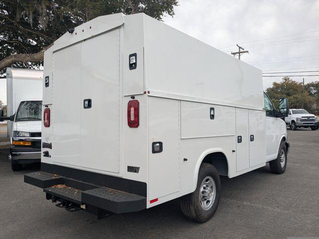 2025 Chevrolet Express Cutaway Work Van
