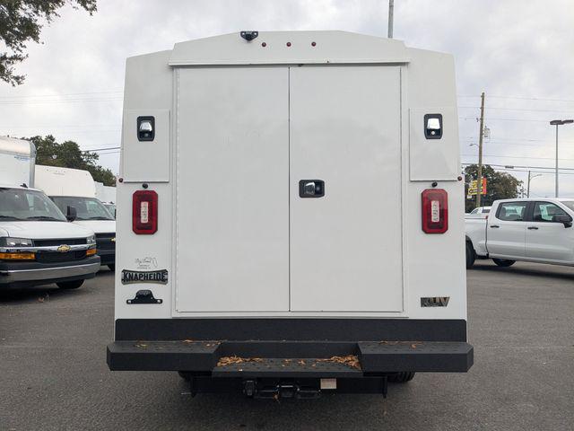 2025 Chevrolet Express Cutaway Work Van