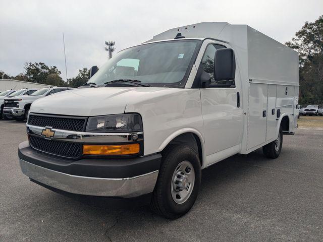 2025 Chevrolet Express Cutaway Work Van