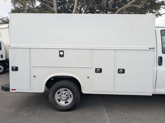 2025 Chevrolet Express Cutaway Work Van