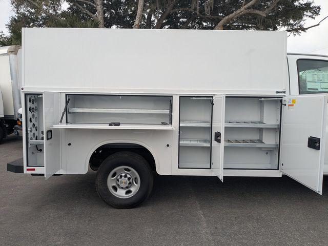 2025 Chevrolet Express Cutaway Work Van