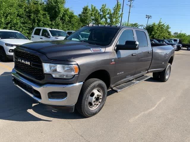2022 RAM 3500 Tradesman Crew Cab 4x4 8 Box