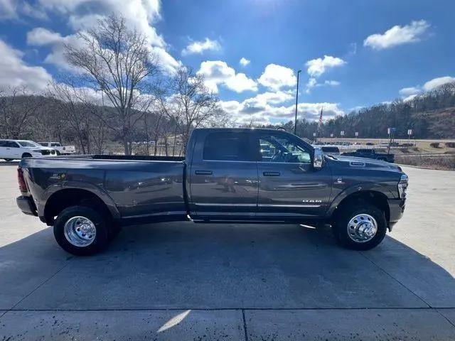 2025 Ram 3500 Limited Crew Cab 4x4 8' Box