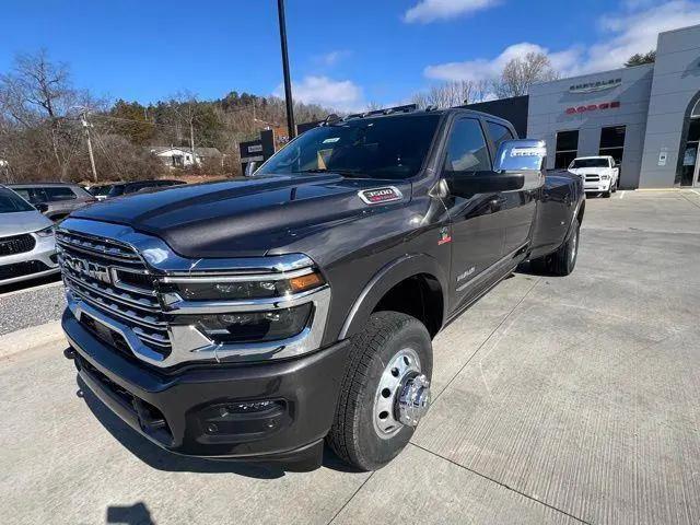 2025 Ram 3500 Limited Crew Cab 4x4 8' Box