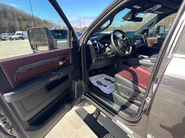 2025 Ram 3500 Limited Crew Cab 4x4 8' Box
