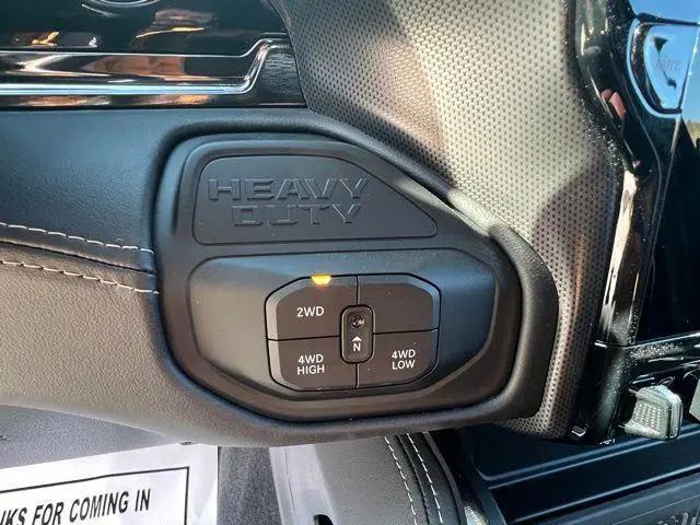 2025 Ram 3500 Limited Crew Cab 4x4 8' Box