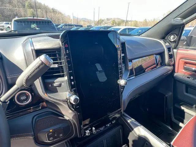 2025 Ram 3500 Limited Crew Cab 4x4 8' Box