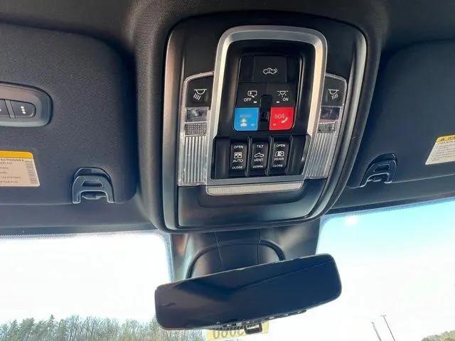 2025 Ram 3500 Limited Crew Cab 4x4 8' Box