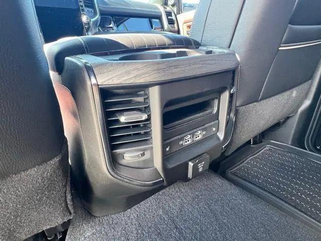 2025 Ram 3500 Limited Crew Cab 4x4 8' Box