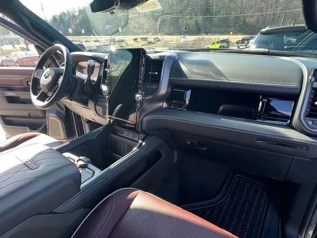 2025 Ram 3500 Limited Crew Cab 4x4 8' Box