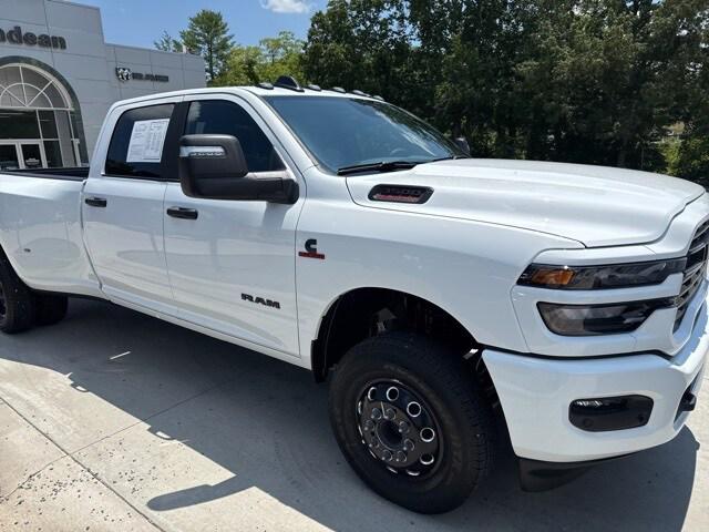 2025 RAM 3500 Lone Star Crew Cab 4x4 8 Box