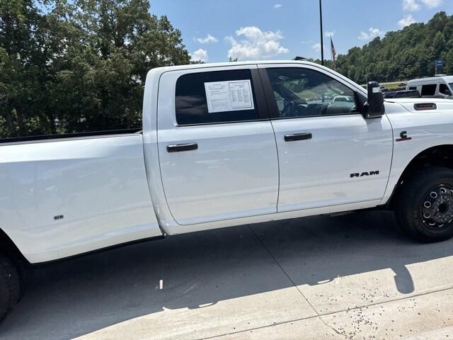 2025 RAM 3500 Lone Star Crew Cab 4x4 8 Box